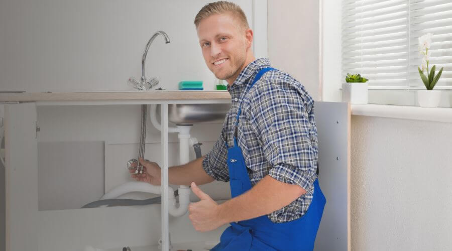 Expert burst pipe repair services in Holly, CO